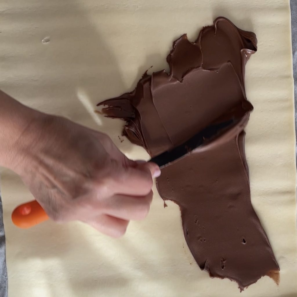 Weihnachtlicher Blätterteigkranz mit Nutella