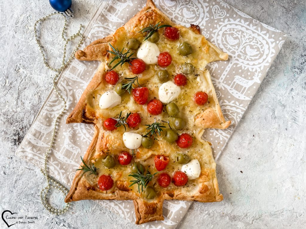 Weihnachtsbaum herzhafter Kuchen