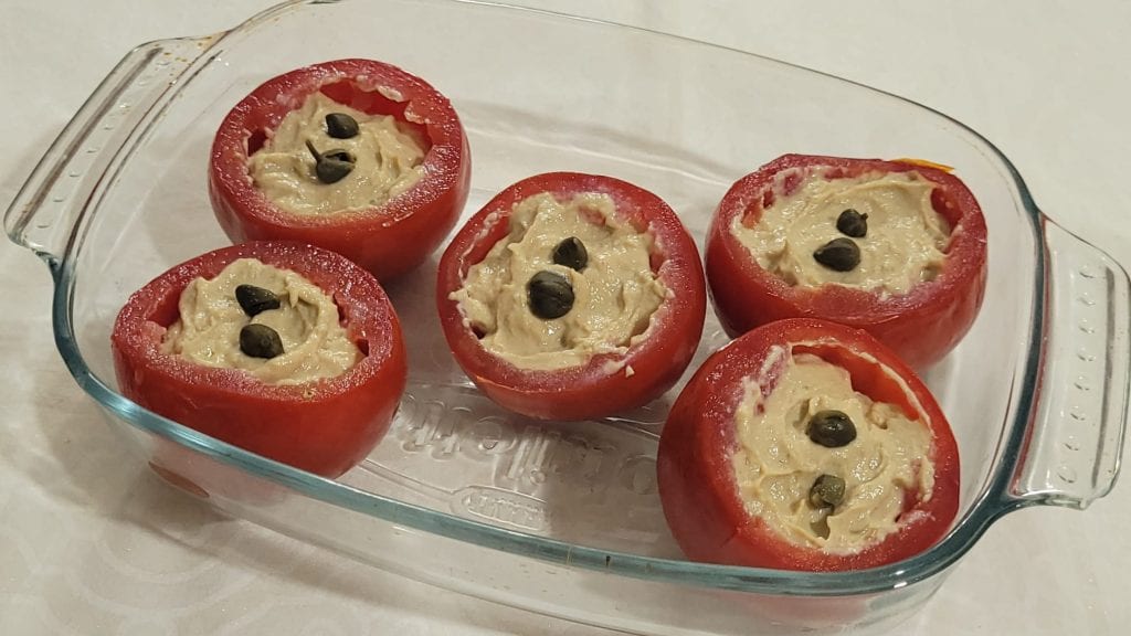 Mit Thunfischsauce Gefüllte Tomaten