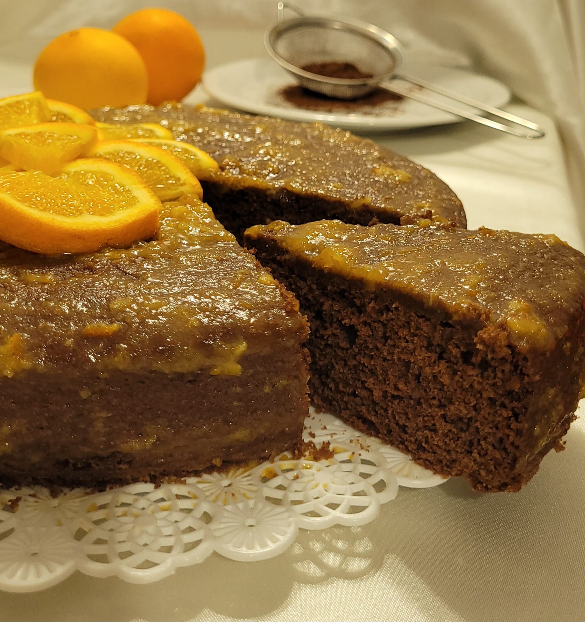 Orangen-Schokoladenkuchen mit Marmeladenglasur
