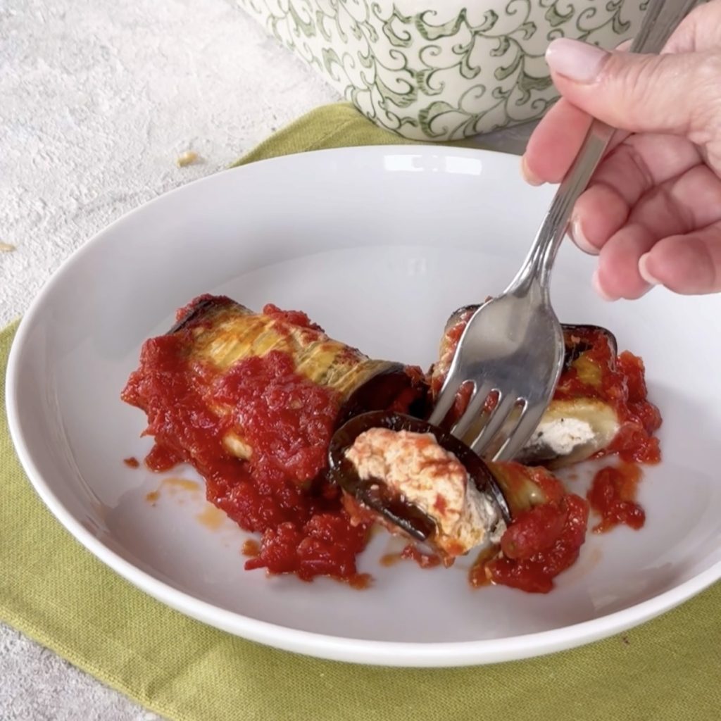 auberginenrouladen mit ricotta