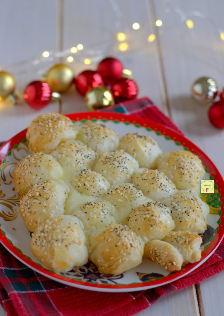 Blätterteigbaum mit Mozzarellakugeln gp