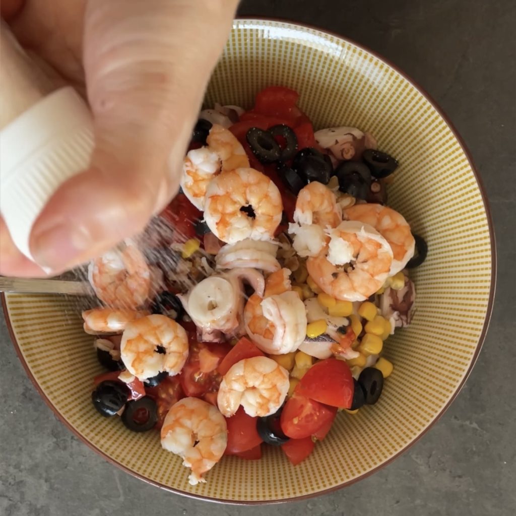 Dinkel-Salat mit Garnelen