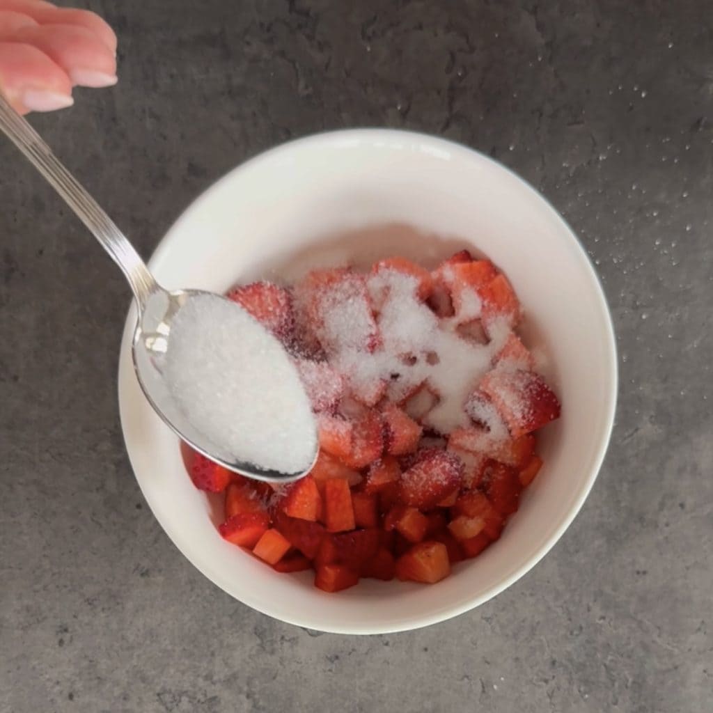 erdbeer-und-sahne-becher