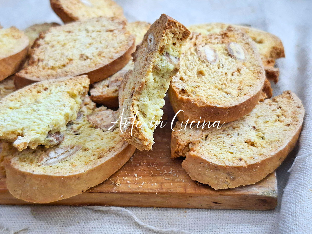 FEKKAS MAROKKANISCHE KEKSE mit MANDLEN und Sesam