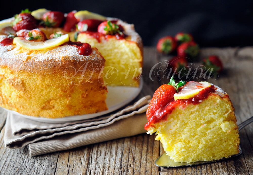 FLUFFIGER ERDBEERKUCHEN Chiffon-Kuchen