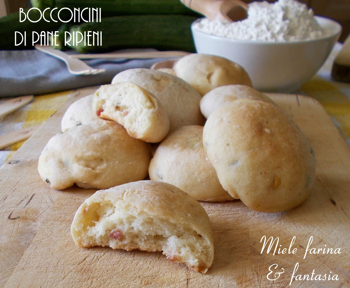 Gefüllte Brotstücke