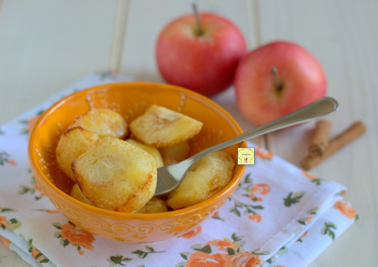 Im Luftfritteuse gebackene Äpfel