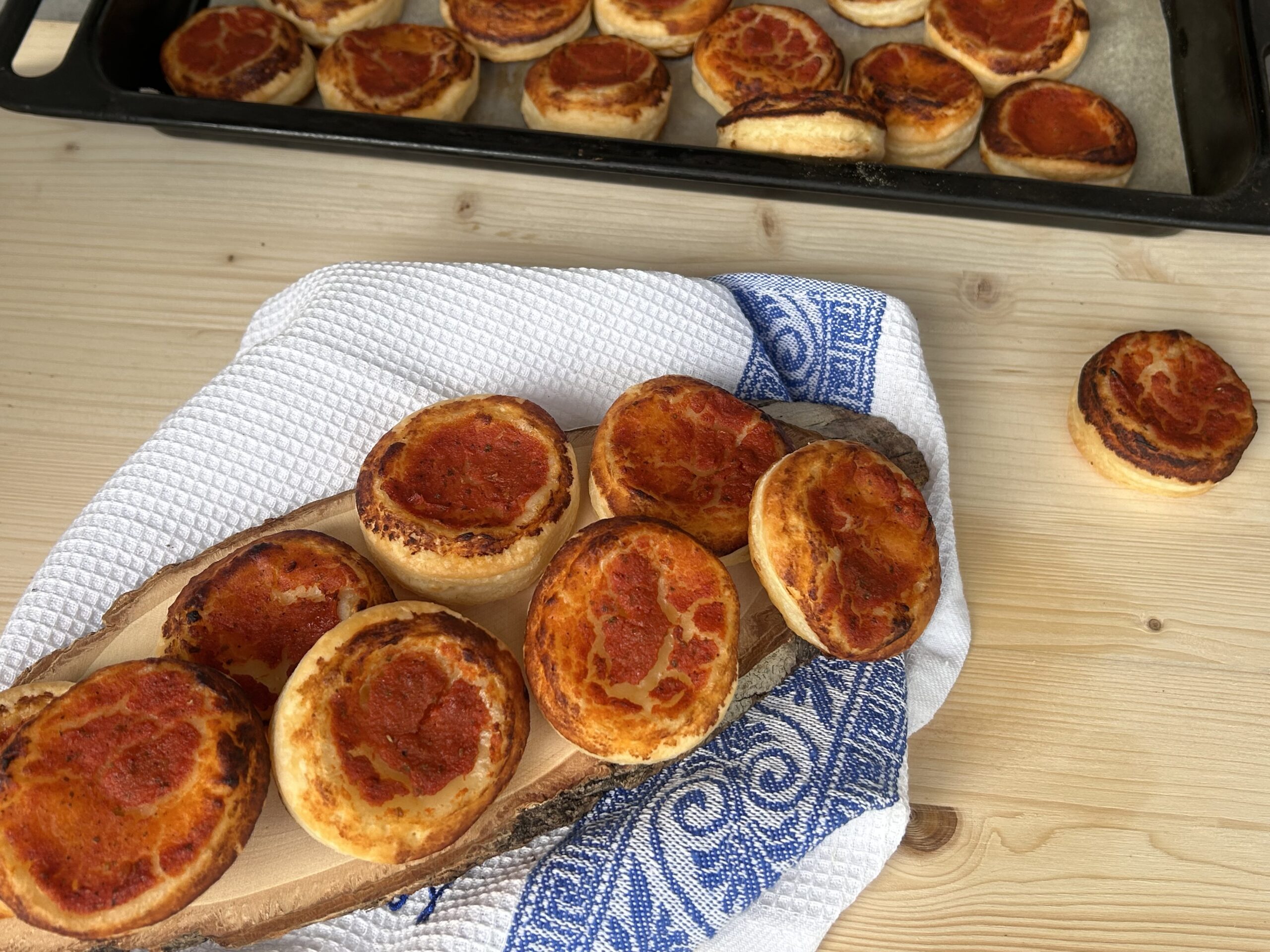 Blätterteig-Pizzette