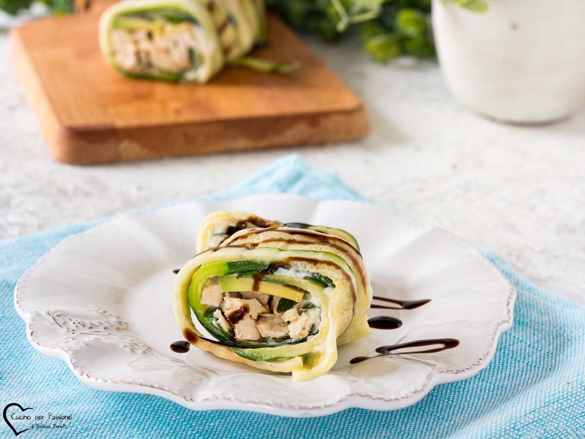 KALTE GEGRILLTE ZUCCHINIRÖLLCHEN