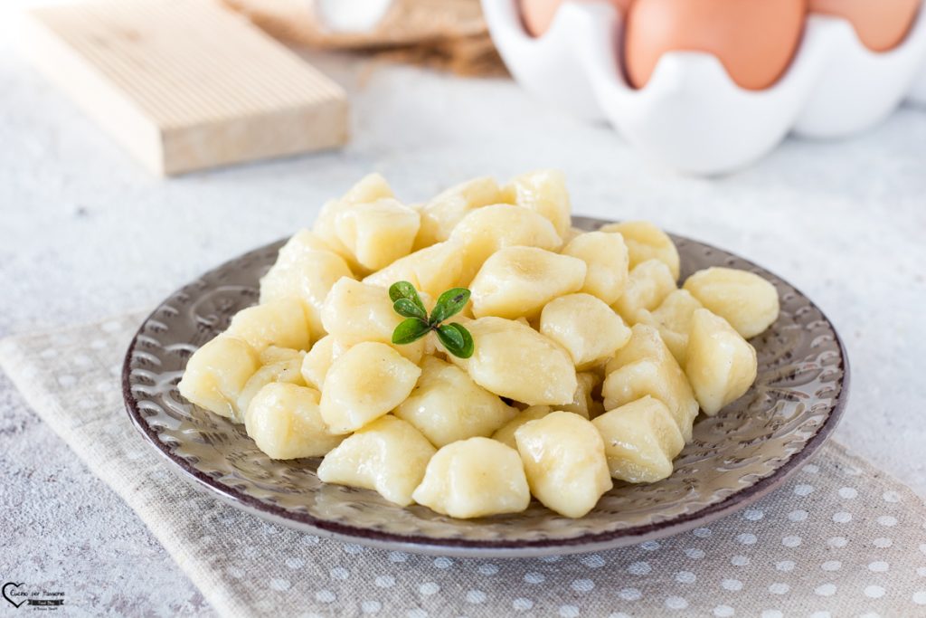 Kartoffelgnocchi mit Eiern