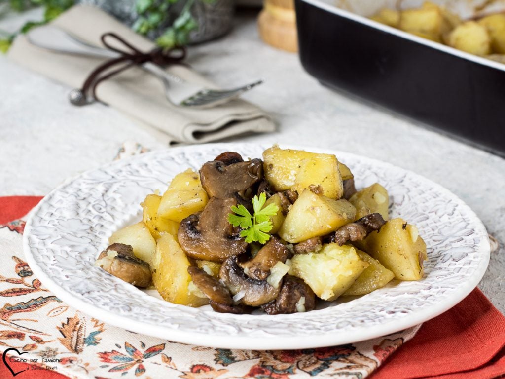 kartoffeln und pilze aus dem ofen