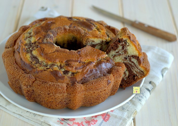Marmorierter Kuchen mit Kakao