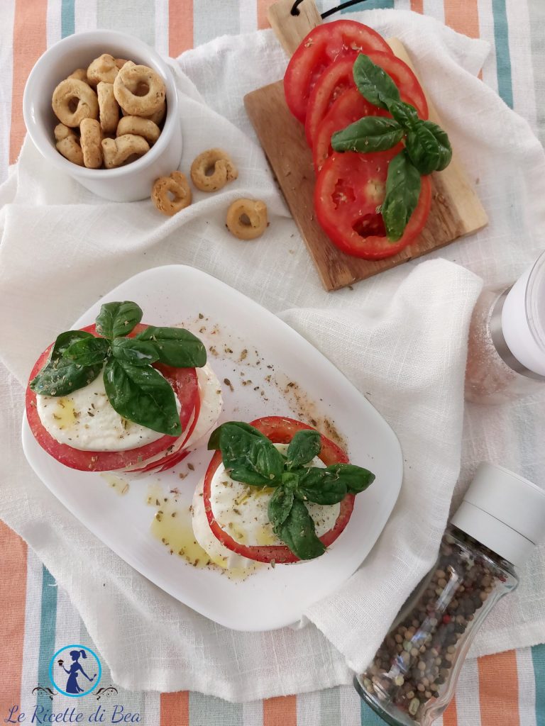 Vorspeise mit Mozzarella und Tomate Sommergericht einfach und schnell