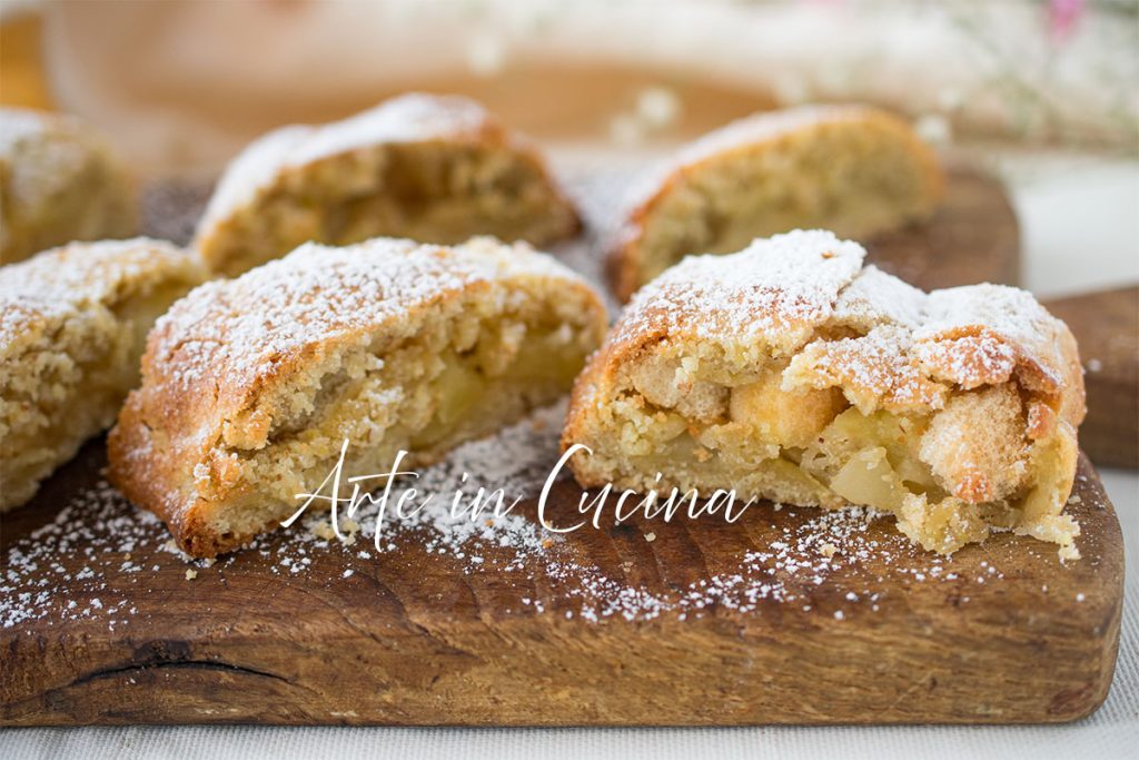 MÜRBETEIGRÖLLCHEN mit ÄPFELN