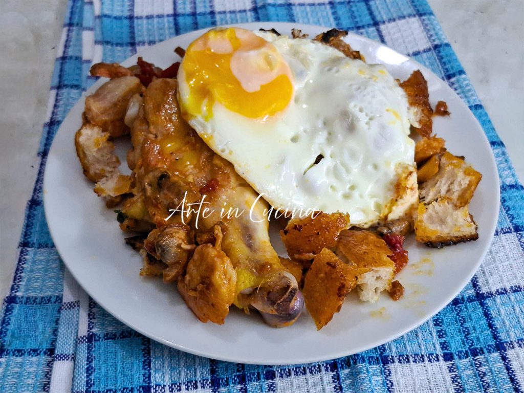 NAPOLEONSCH HUHN oder MARENGO-HUHN