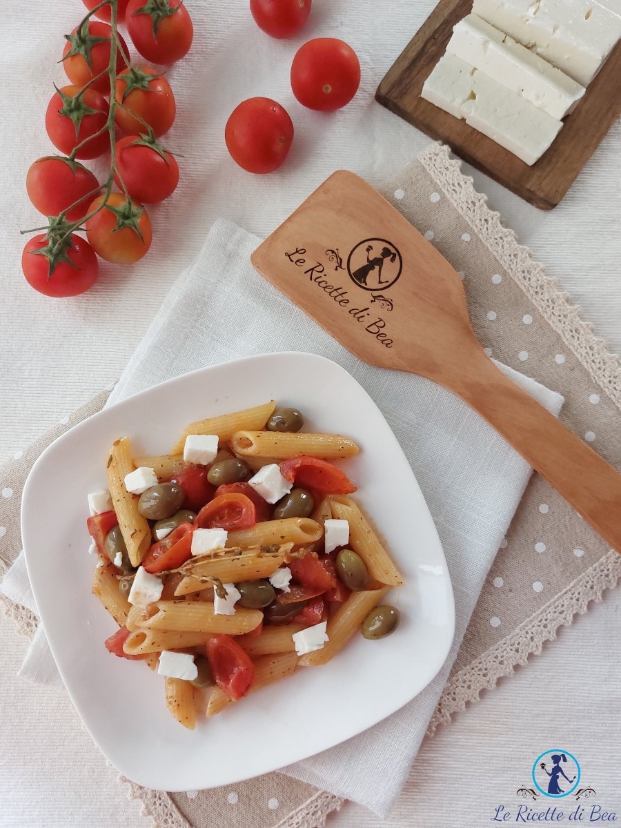 Pasta mit Kirschtomaten und Taggiasca-Oliven