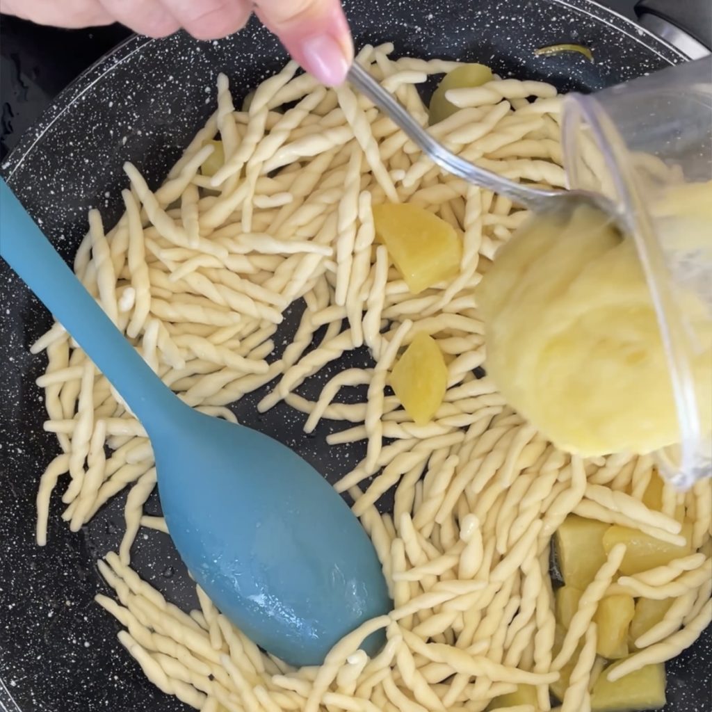 pasta patate e tonno