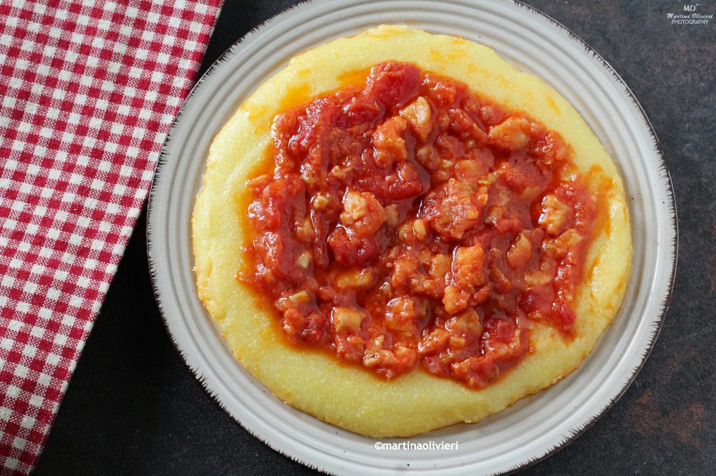 Polenta mit Stockfischsoße