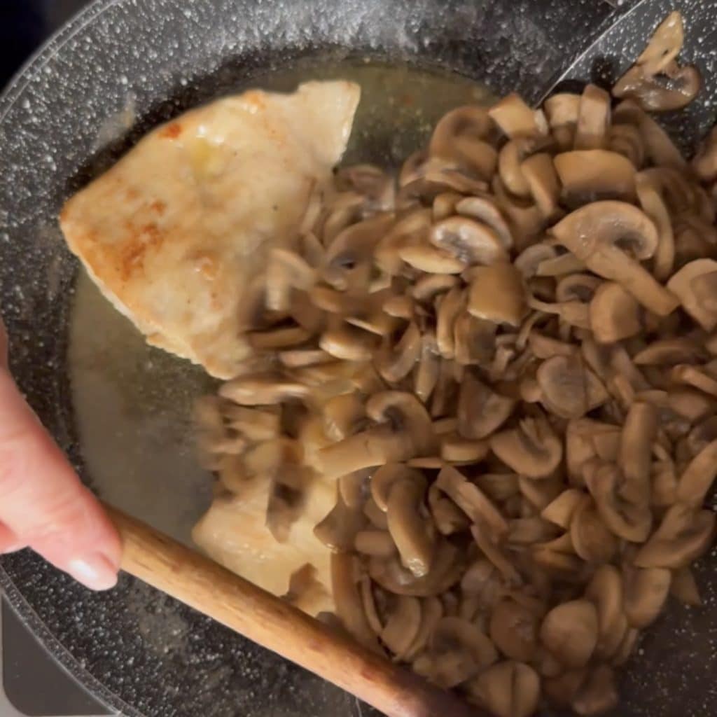 Putenschnitzel mit Pilzen