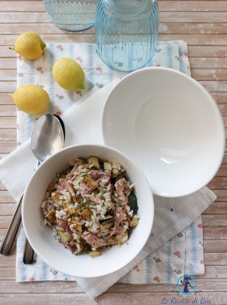 Reissalat mit Thunfisch und Zucchini