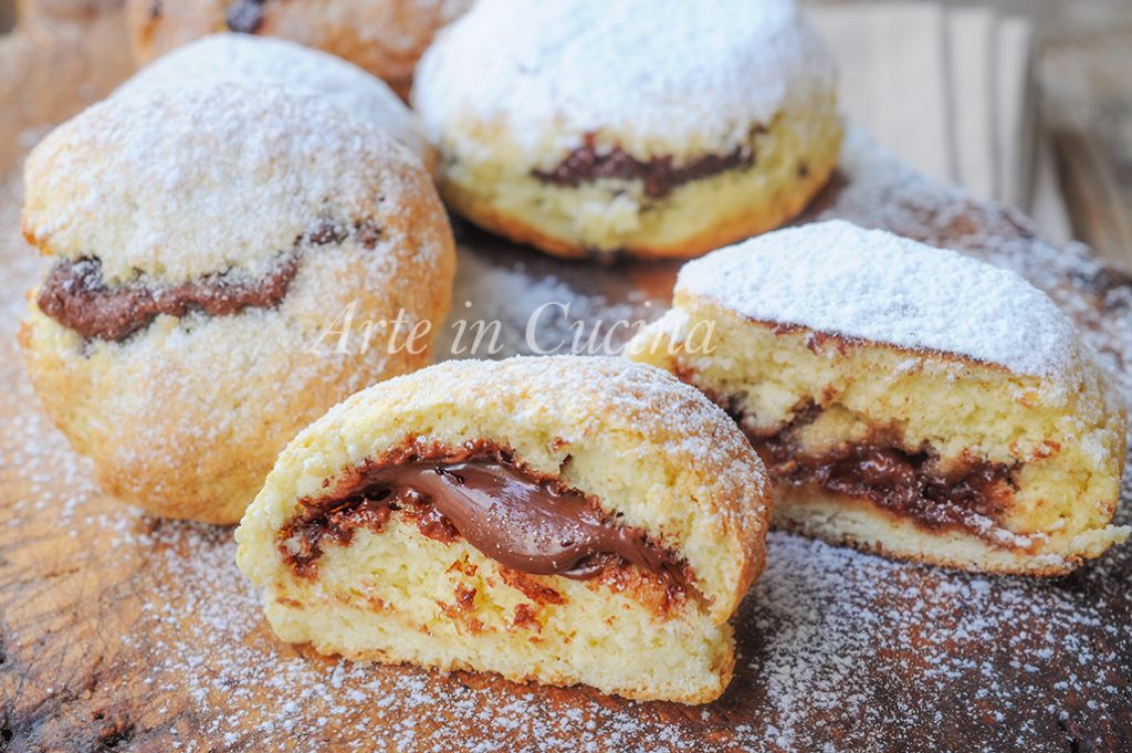 Ricottabrötchen mit Nutella in der Pfanne vickyart Kunst in der Küche