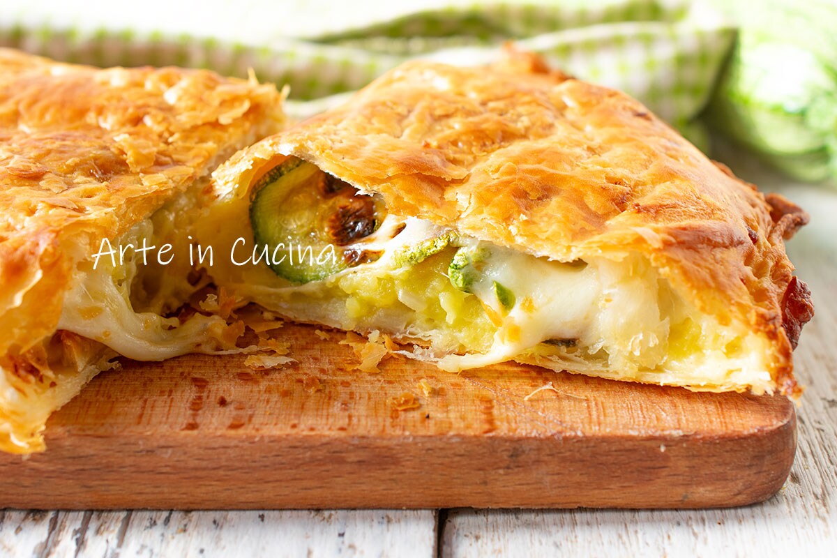 RUSTIKALE PANZEROTTI mit Kartoffeln und Zucchini