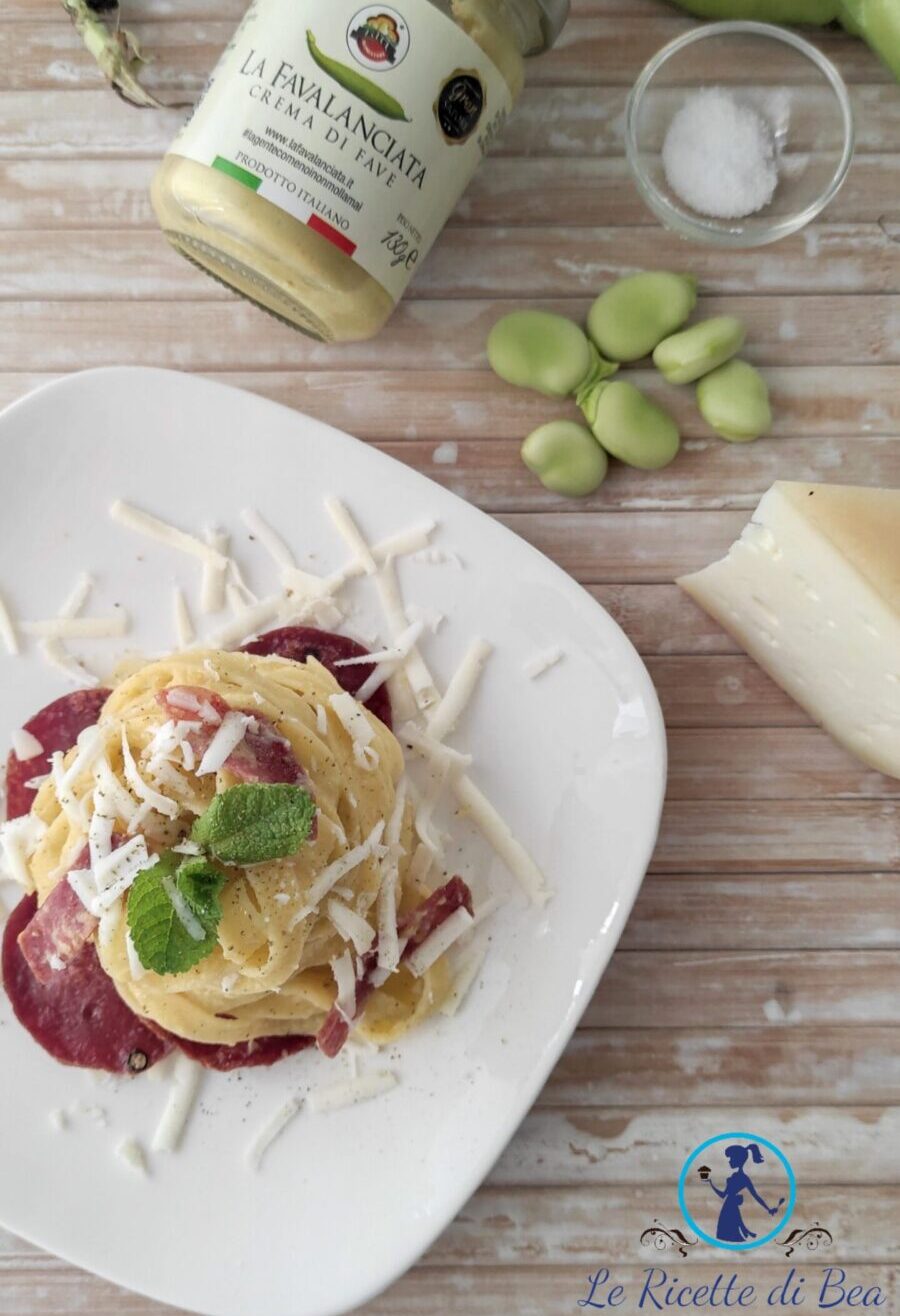 Pasta mit Saubohnen-Creme und Pecorino