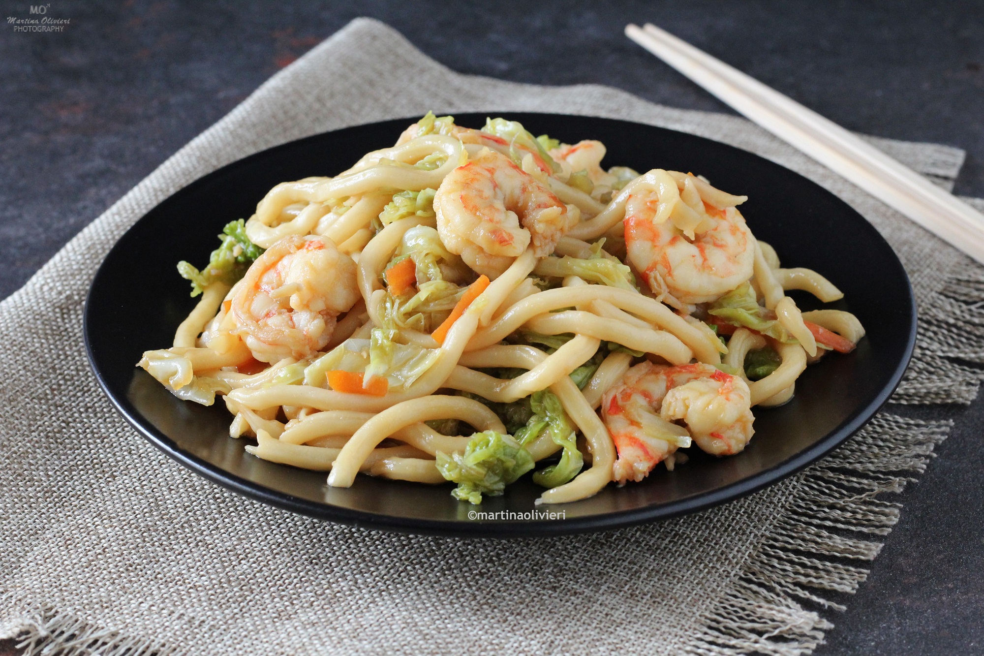 Udon mit Gemüse und Garnelen