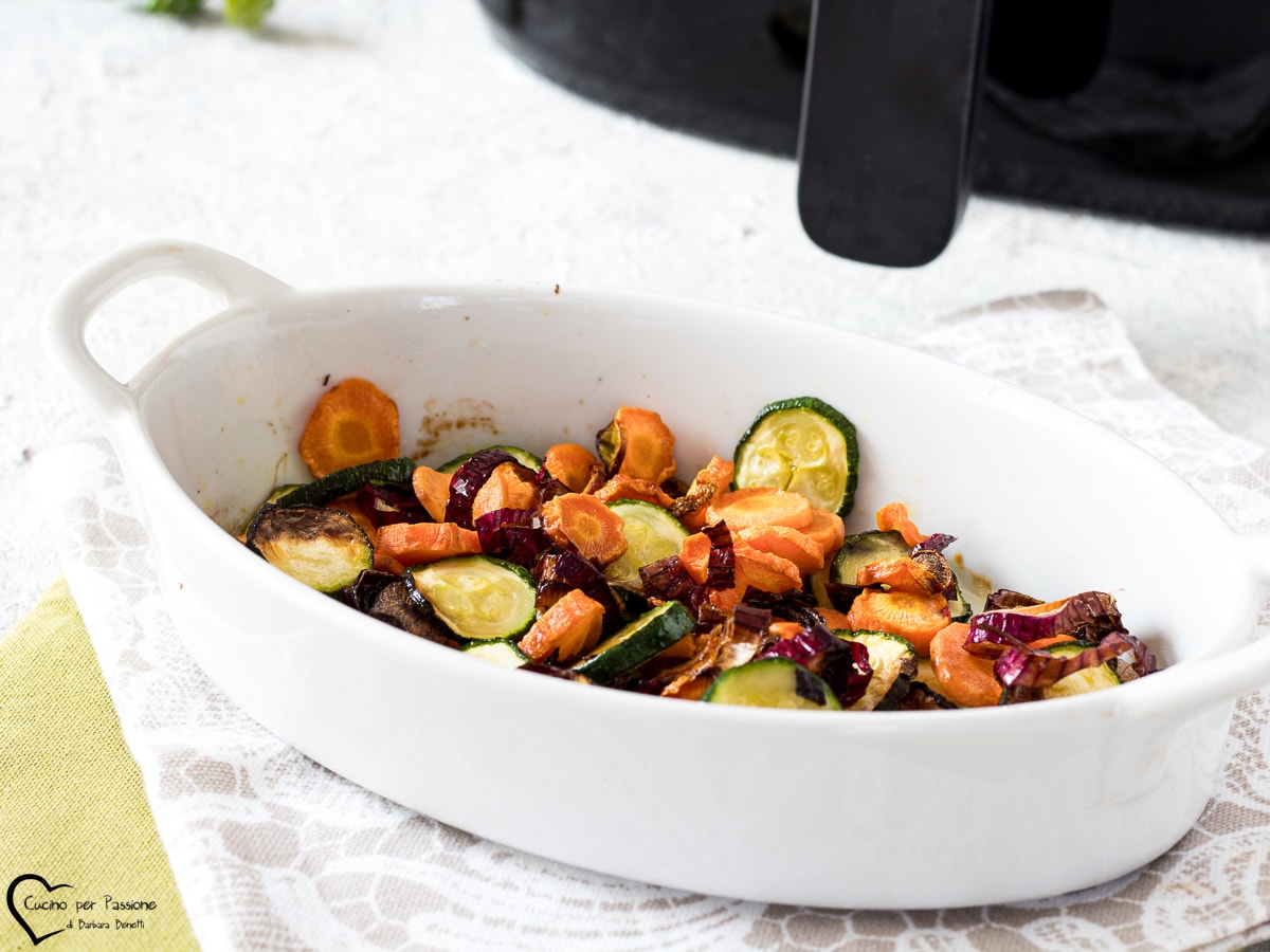 ZUCCHINI UND KAROTTEN IN DER LUFTFRITTEUSE