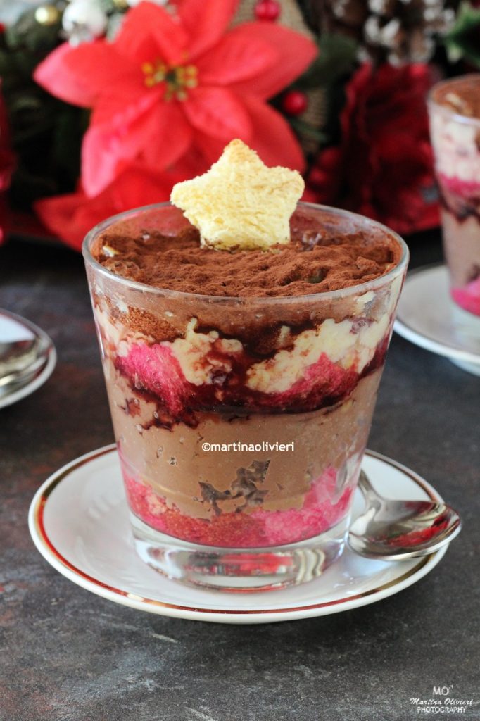 Zweifarbige Becher mit Pandoro