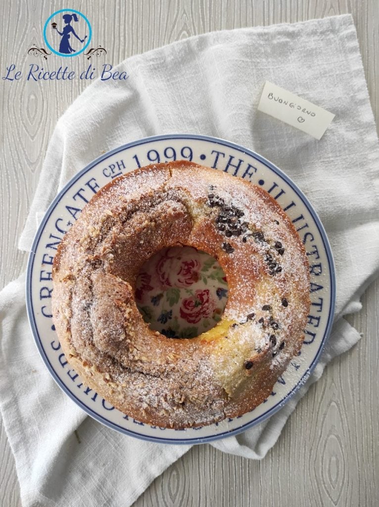 zweifarbiger Kranzkuchen mit Naturjoghurt