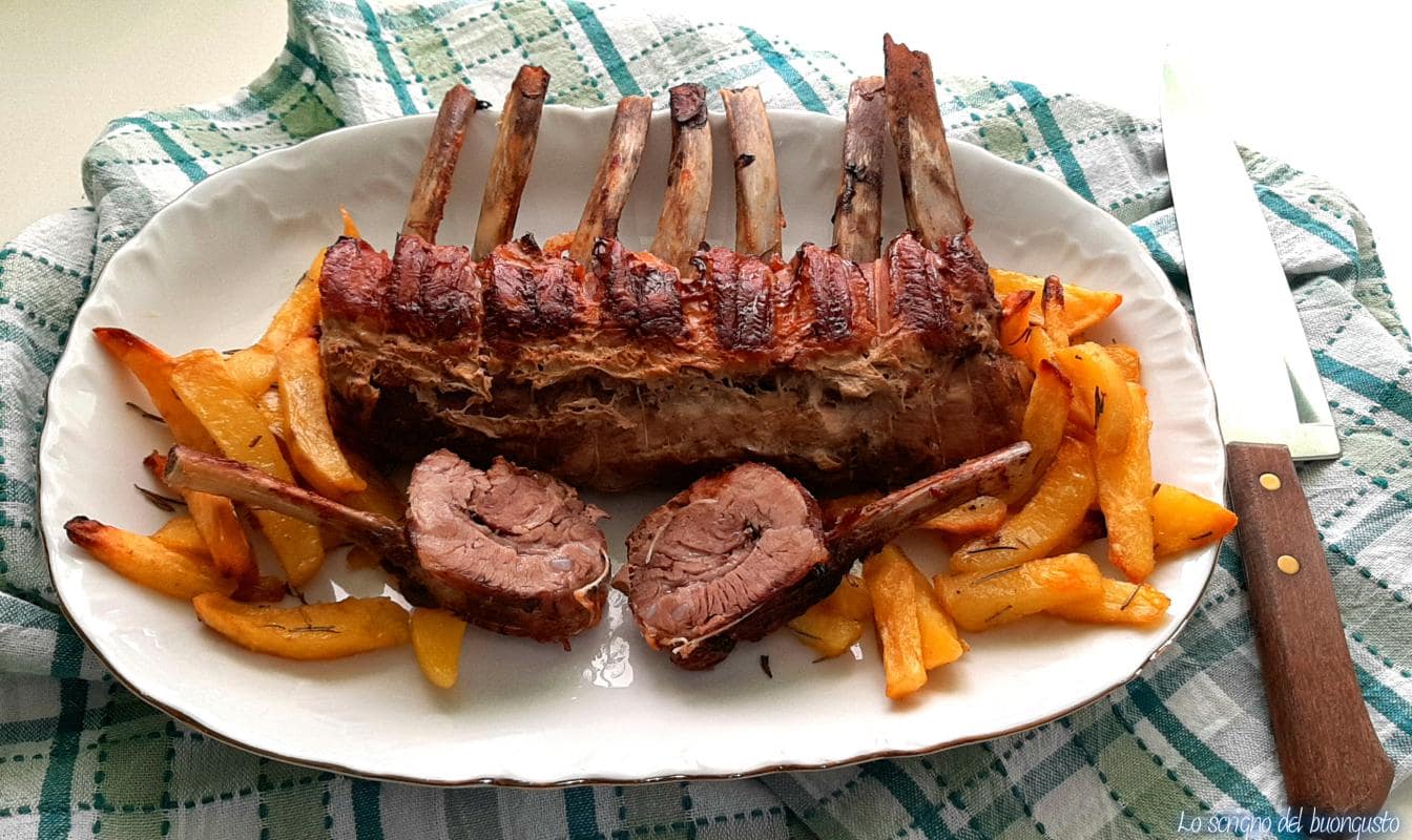 Schweinefleisch im Tomahawk-Stil