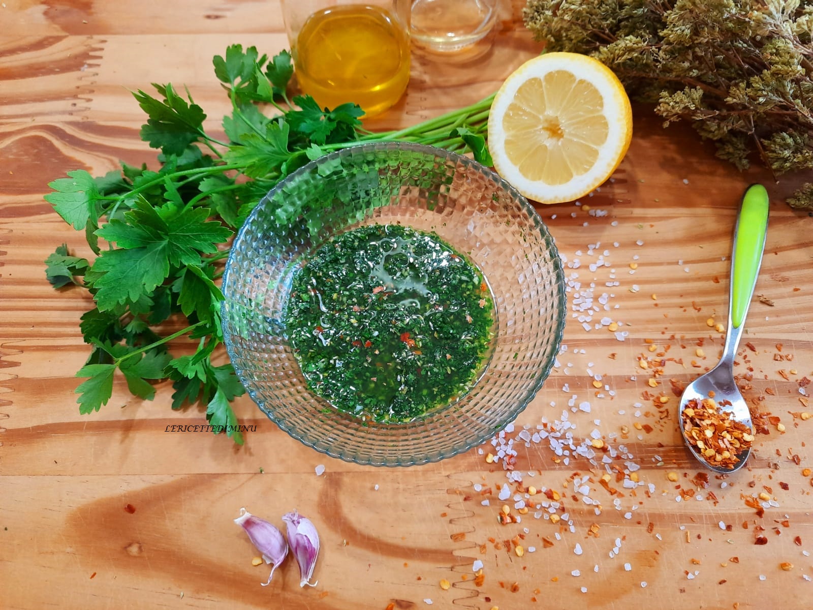 Grüne Chimichurri-Sauce für Fleisch und Fisch