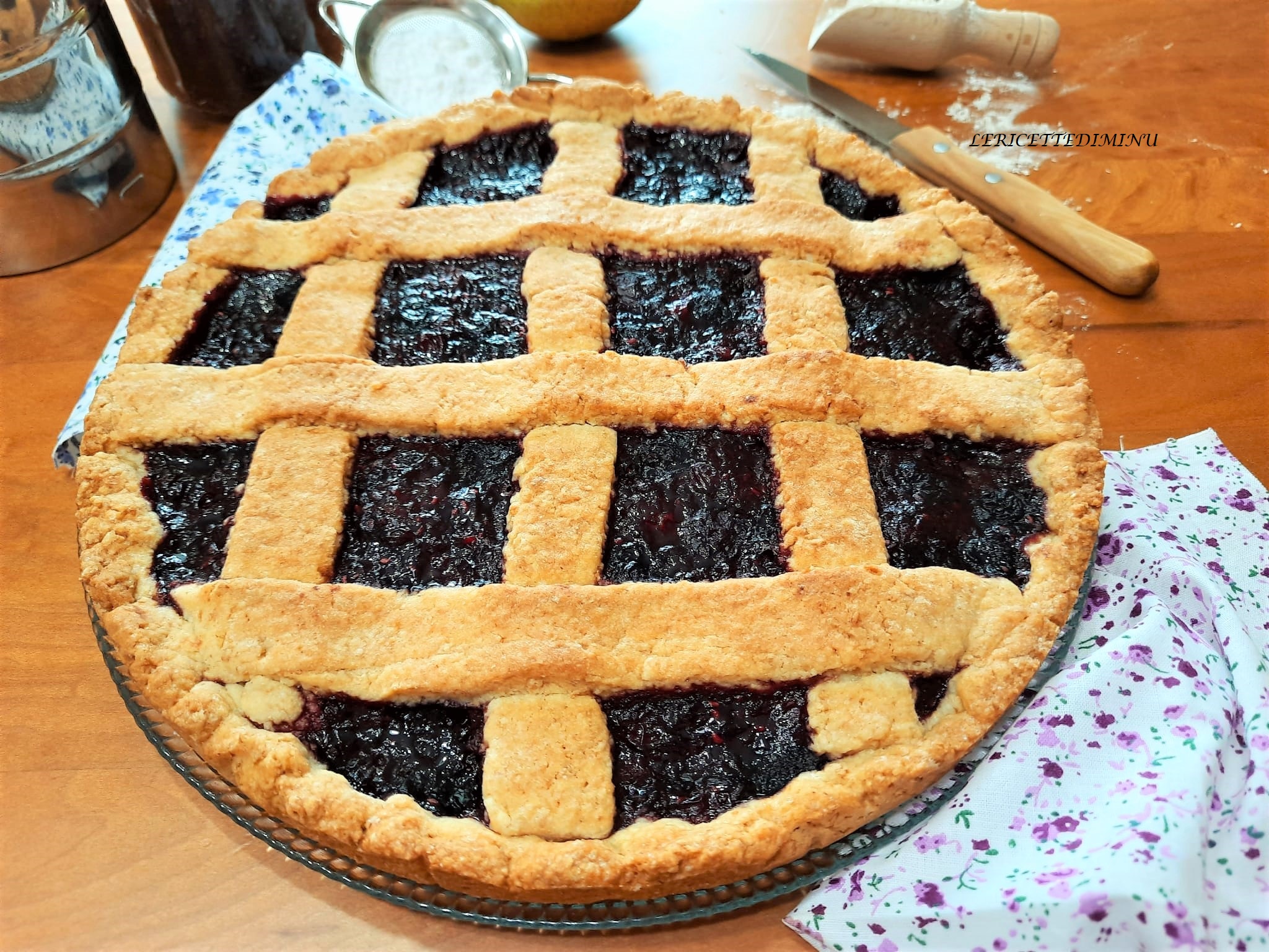Vollkorn-Torte mit Waldfrüchten