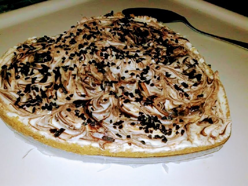 Herzförmiger No-Bake-Käsekuchen