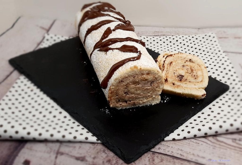 Gefüllte Eiweißrolle