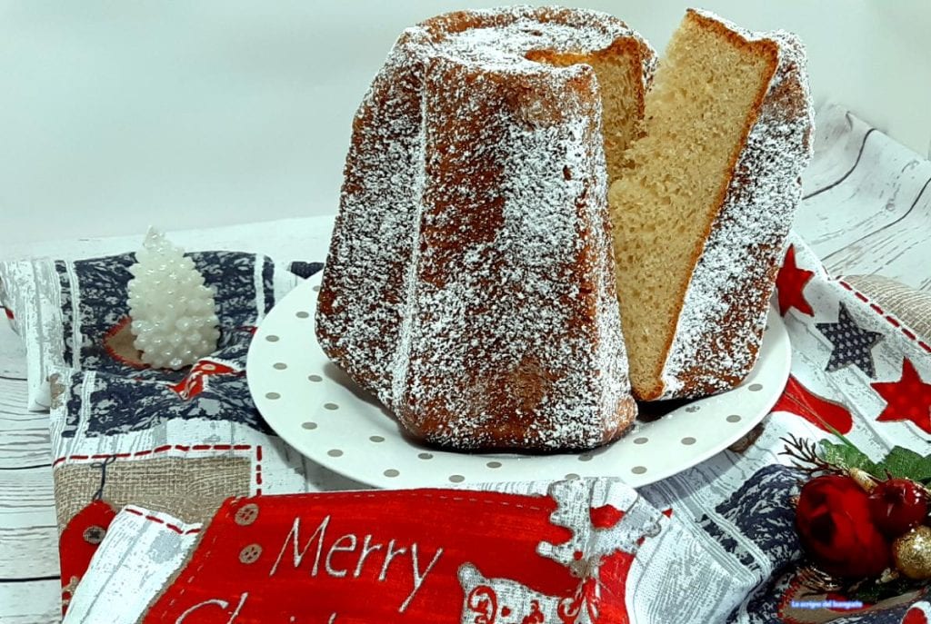 Schneller Pandoro mit der Brotbackmaschine
