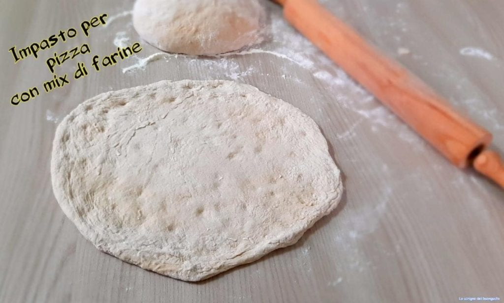 Pizzateig mit Mehlmischung