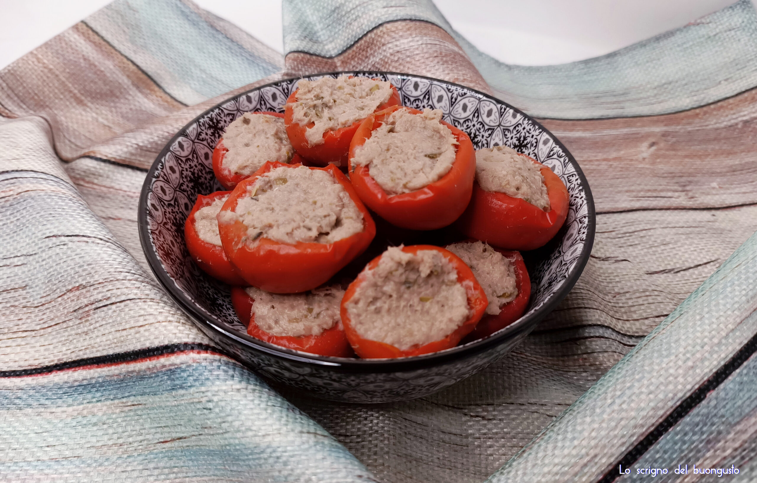 Gefüllte Paprikaschoten mit Thunfisch