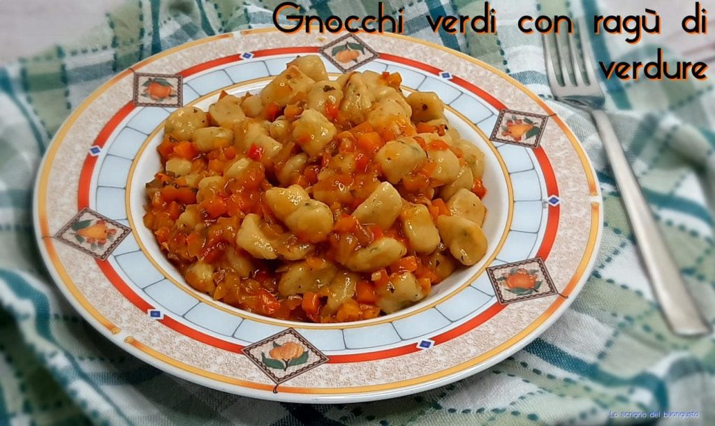 Grüne Gnocchi mit Gemüseragout