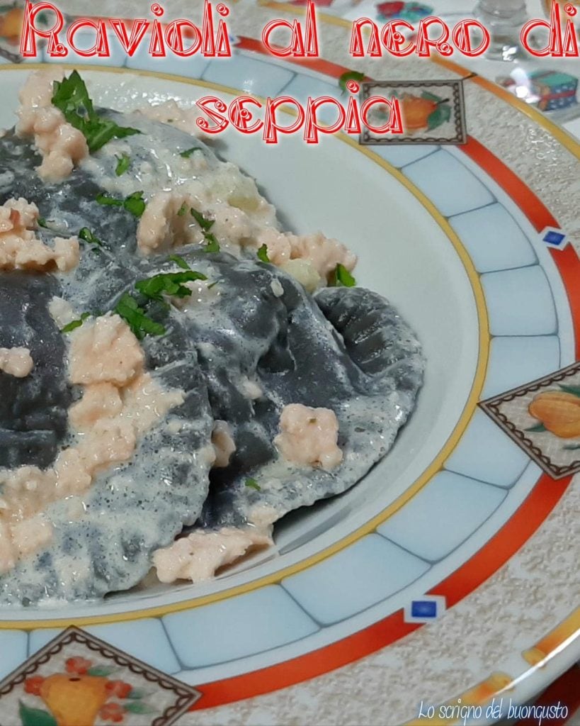 Ravioli mit Sepiatinte