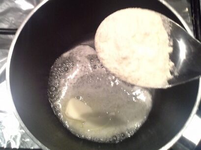 Mehl und Butter für Béchamelsauce