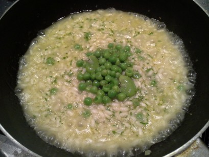 Risotto mit Minze, Erbsen und Bohnen
