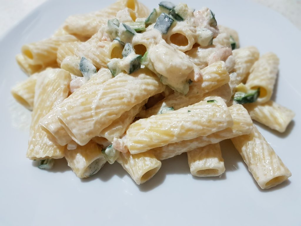 Pasta mit Garnelen, Zucchini und Sahne