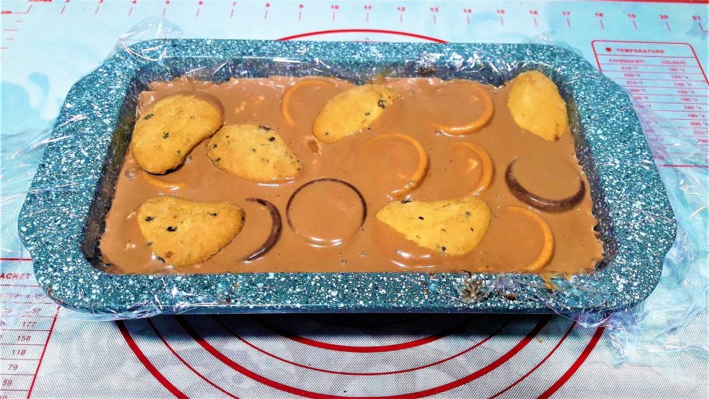 Halbgefrorener Kuchen im Nutella-Geschmack