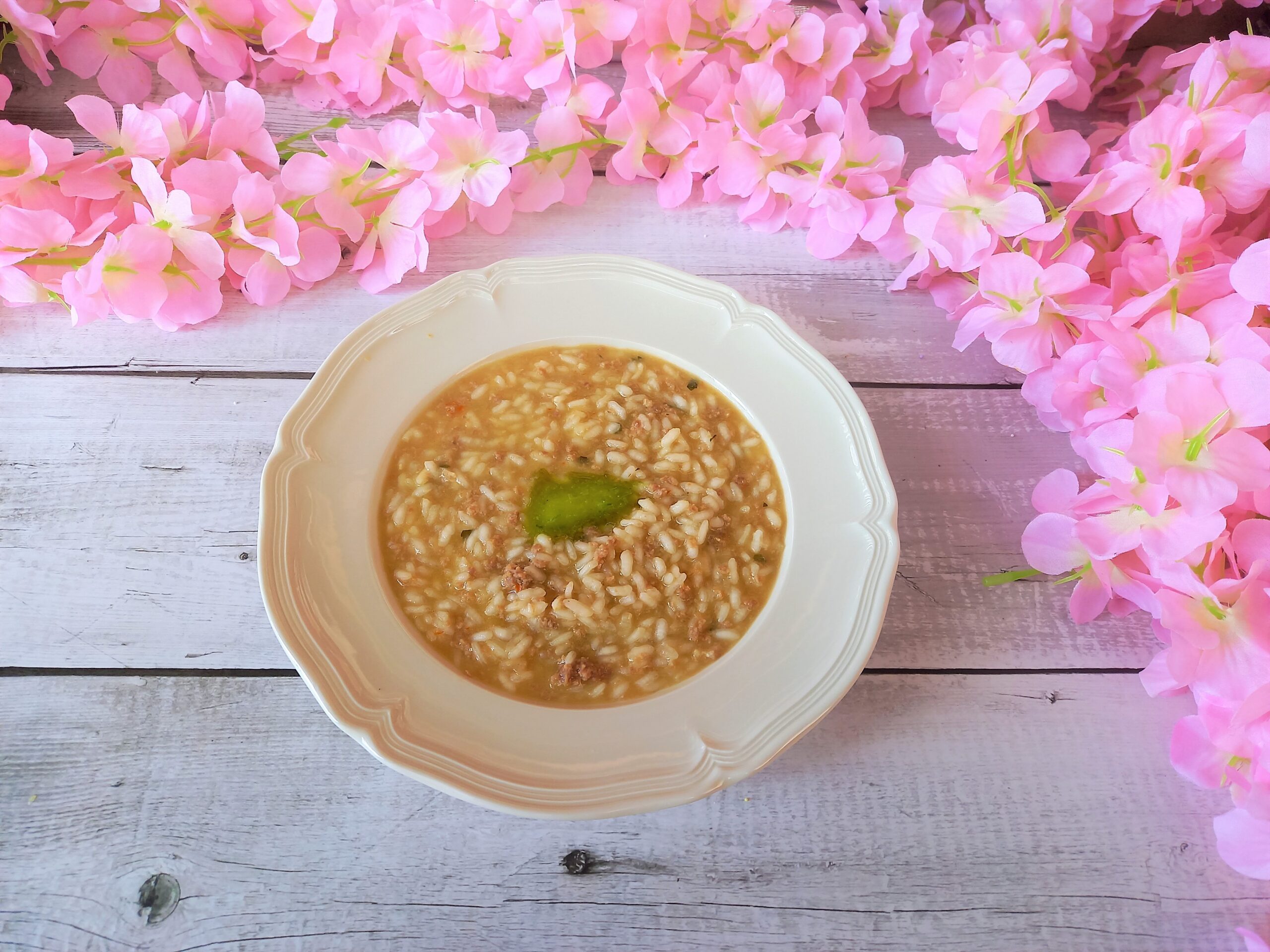 Reissuppe mit Fleisch und Pilzen