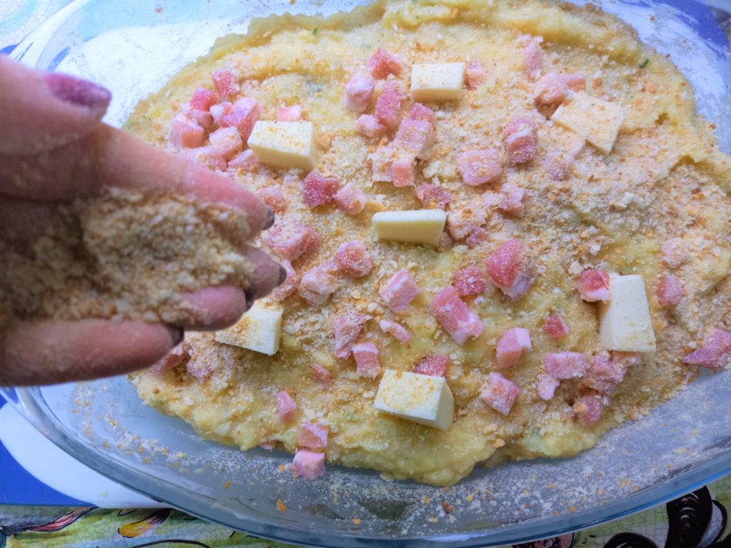 Der Kartoffelauflauf mit Provola und Speck