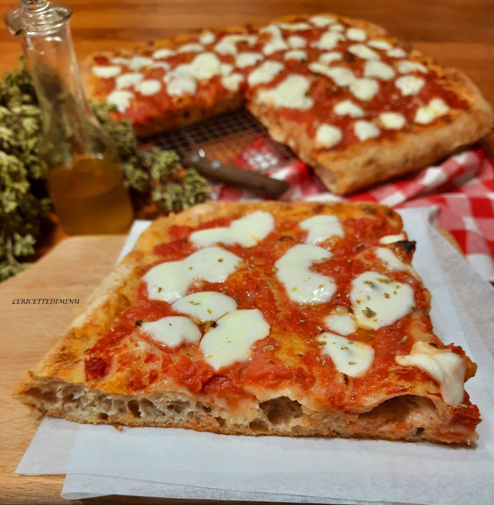 Halbvollkornpizza mit langer Gärung nach Bonci