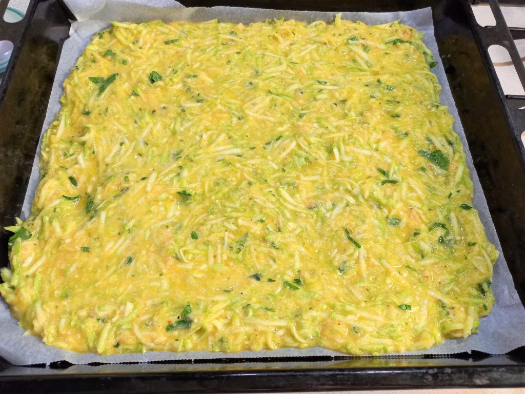 Omelett-Rolle mit leichten Zucchini